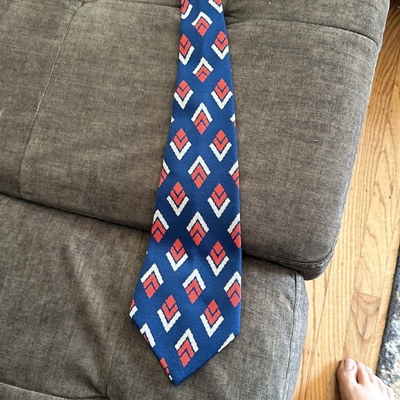 Vintage wide tie. - Picture 3 of 3